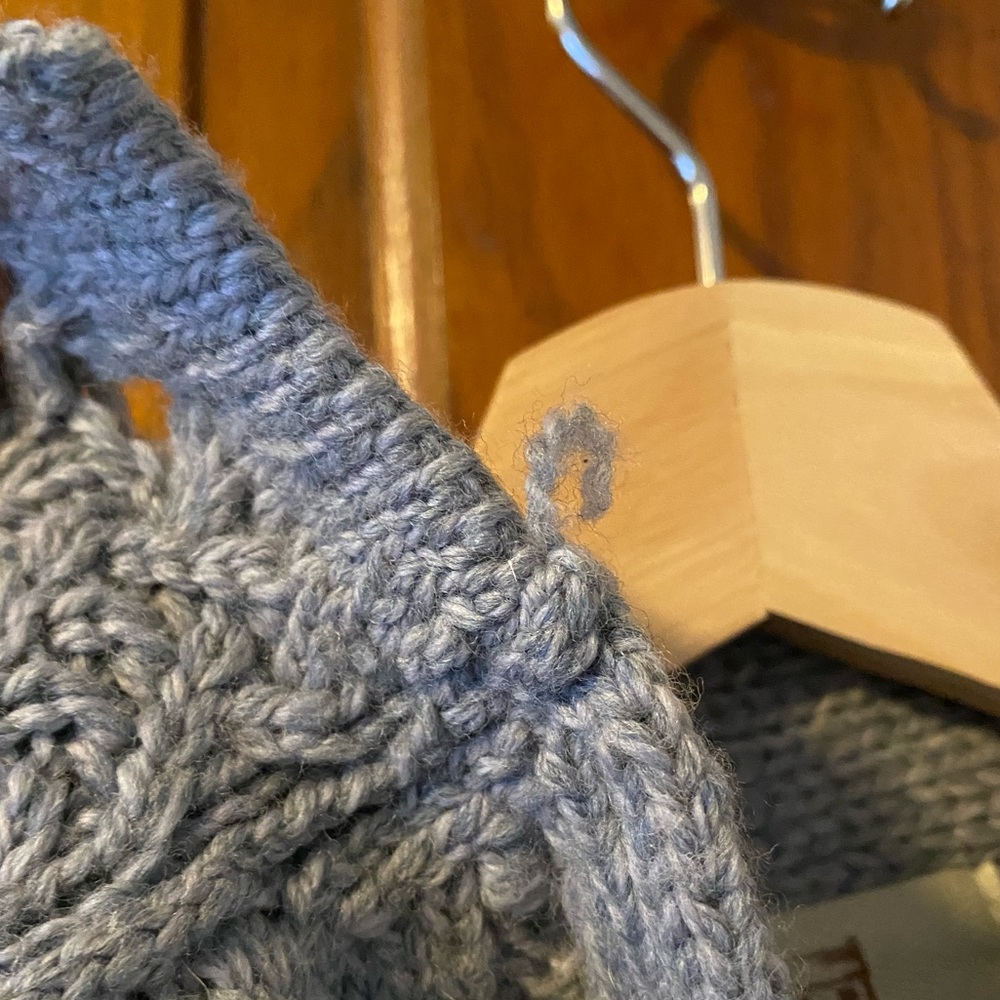 Aran Sweater Market 100% Merino Wool Women’s Cardigan Sweater - Picture 4 of 5